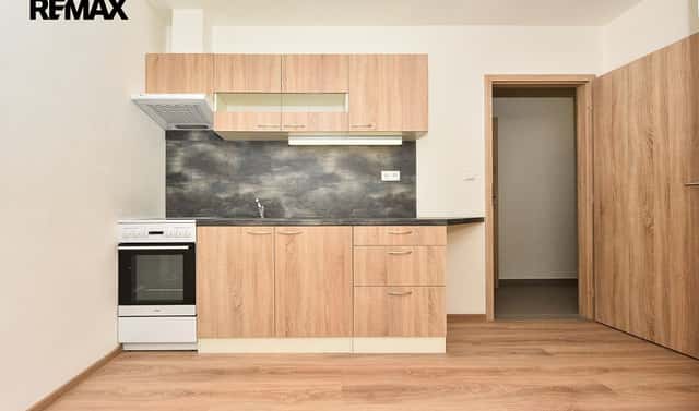 Pronájem bytu 2+kk 37 m², Skvrňanská, Plzeň – Jižní Předměstí, okres Plzeň-město