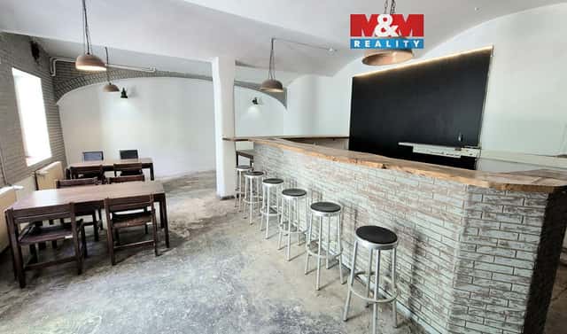 Pronájem obchodních prostor 157 m², Kladno