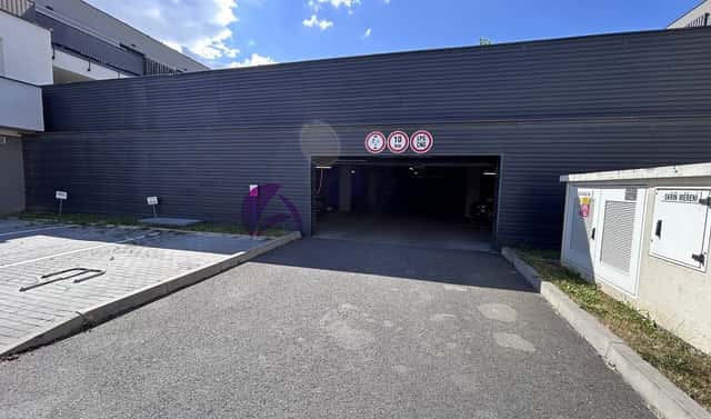 Pronájem garážové stání, 12 m2 - Olomouc, Věry Pánkové, Olomouc – Nové Sady