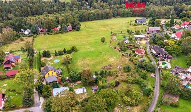 Prodej stavebního pozemku 1 899 m², Arnoltice, okres Děčín