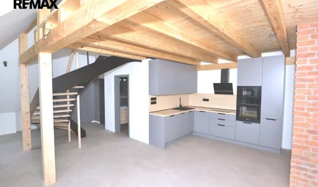 Pronájem bytu atypického 73 m², Slovanská, Plzeň – Východní Předměstí, okres Plzeň-město