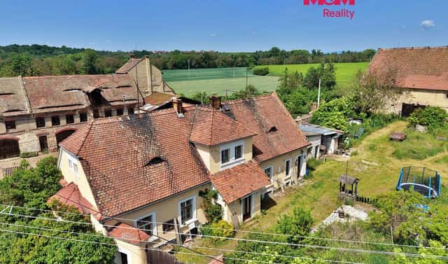Prodej domu 200 m² s pozemkem 2 771 m², Zálužice, okres Louny