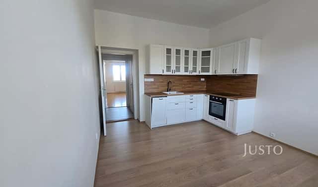 Pronájem bytu 2+1 77 m², Mírové nám., Písek – Budějovické Předměstí