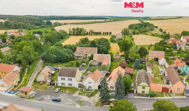 Prodej domu 208 m² s pozemkem 882 m², Páleč, okres Kladno
