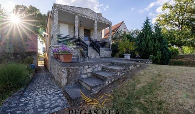 Prodej domu 271 m² s pozemkem 523 m², Na štěrkách, Březí, okres Břeclav