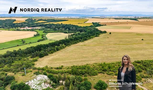 Prodej pole 31 926 m², Staňkovice – Tvršice, okres Louny
