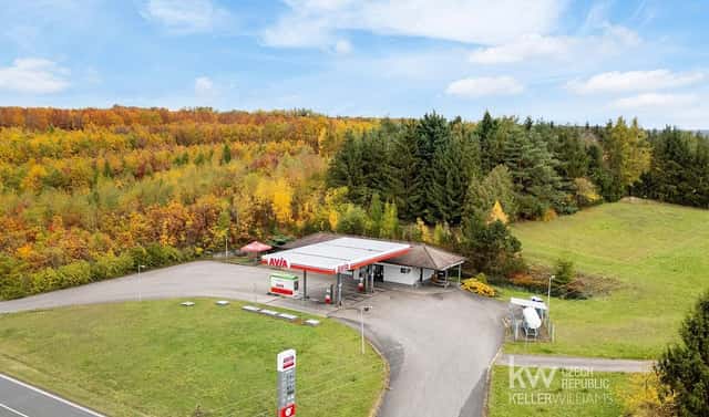 Prodej komerčního objektu (jiného typu) 5 195 m², Lovčice, okres Hradec Králové