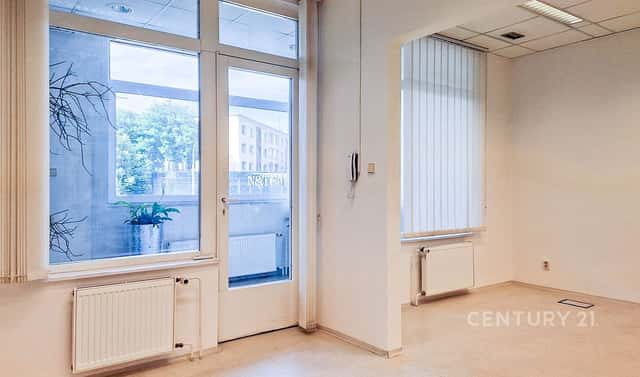 Pronájem kanceláře 40 m², Hartigova, Praha 3 – Žižkov