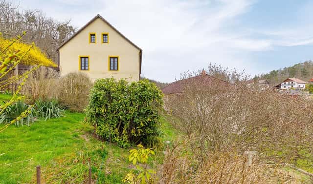 Prodej domu 258 m² s pozemkem 991 m², Benešovská, Nespeky, okres Benešov