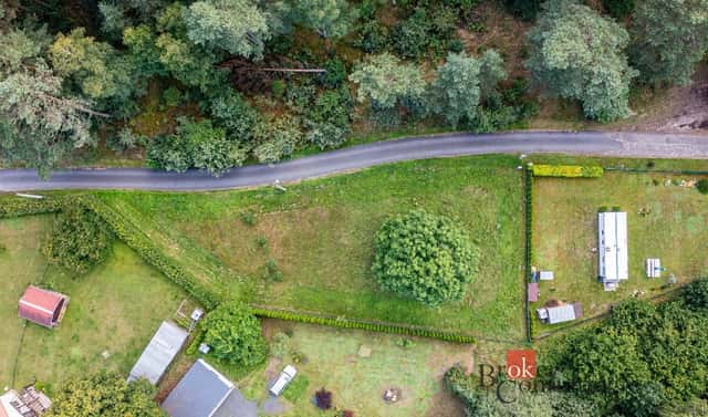 Prodej stavebního pozemku 896 m², Ralsko – Ploužnice, okres Česká Lípa