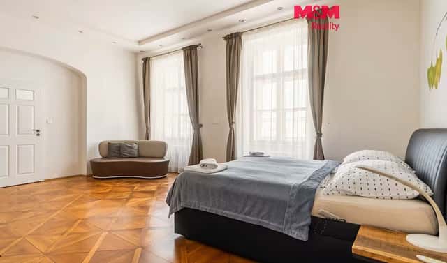 Pronájem bytu 2+kk 80 m², Dlážděná, Praha 1 – Nové Město
