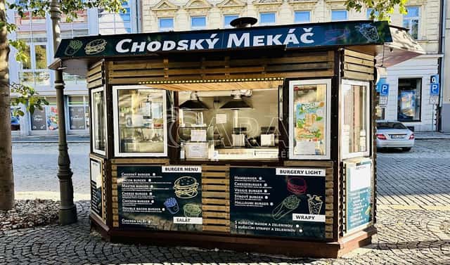 Prodej stánku s rychlým občertvením, náměstí Míru, Domažlice – Město