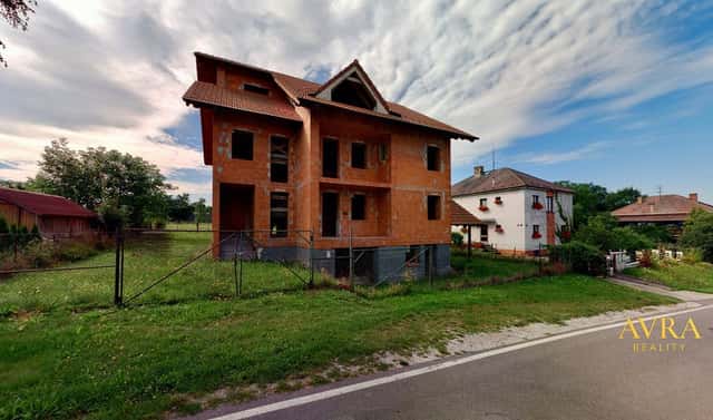 Prodej domu 390 m² s pozemkem 968 m², Jankov, okres České Budějovice