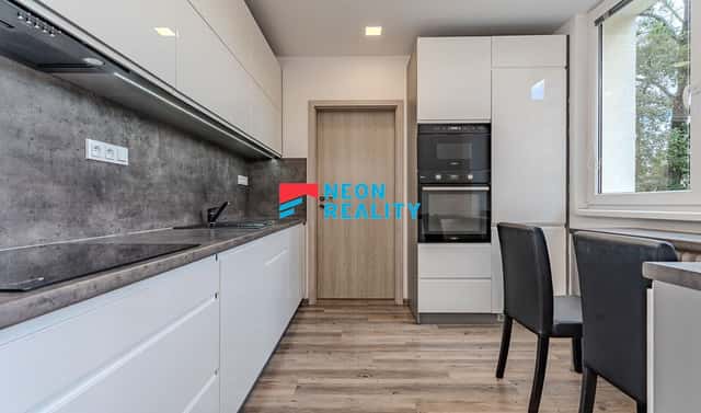 Pronájem bytu 3+1 77 m², Dr. M. Tyrše, Frýdek-Místek – Frýdek