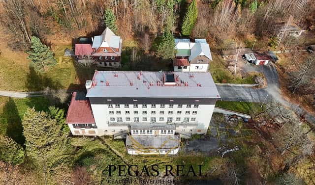 Prodej nájemního domu, činžáku 4 963 m², Lesní, Rožnov pod Radhoštěm, okres Vsetín