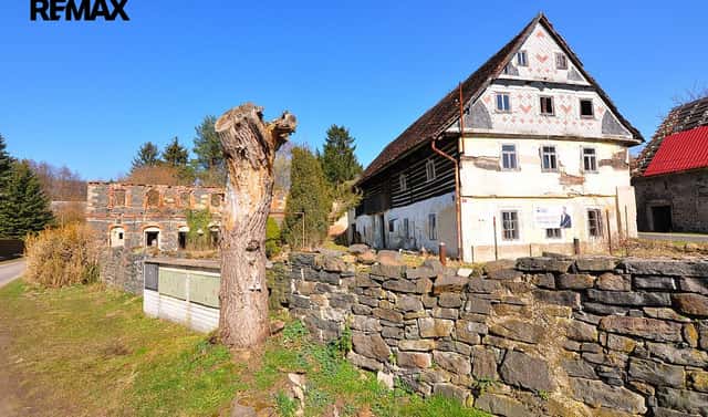 Prodej domu 300 m² s pozemkem 1 942 m², Úštěk – Konojedy, okres Litoměřice