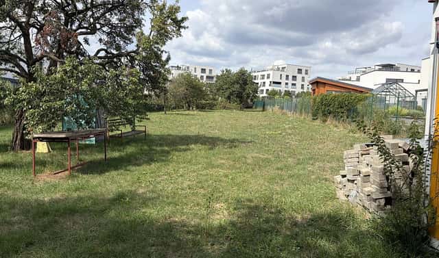 Pronájem komerčního pozemku 848 m², Brno – Sadová, okres Brno-město