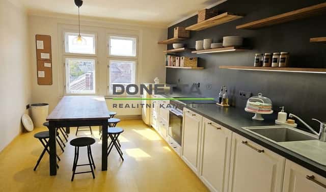 Pronájem bytu 3+1 103 m², Resslova, Hradec Králové