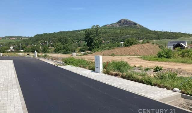 Prodej stavebního pozemku 1 098 m², Píšťany, okres Litoměřice