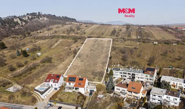 Prodej stavebního pozemku 7 881 m², Hliniště, Mikulov, okres Břeclav