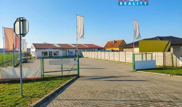 Prodej obchodních prostor 972 m², Kly – Krauzovna, okres Mělník