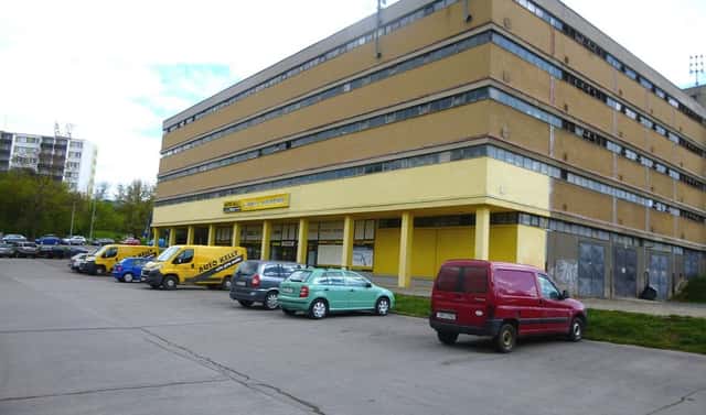 Pronájem garážového stání v parkovacím domě (12 m2), ul. Loosova, Brno - Lesná, Loosova, Brno – Lesná, okres Brno-město