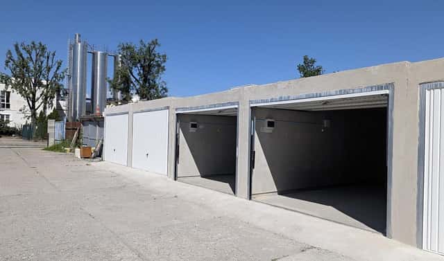Pronájem garáže 19 m J. B. Pecky/Kostelecká, Prostějov. 2700 Kč/měsíc., Kostelecká, Prostějov