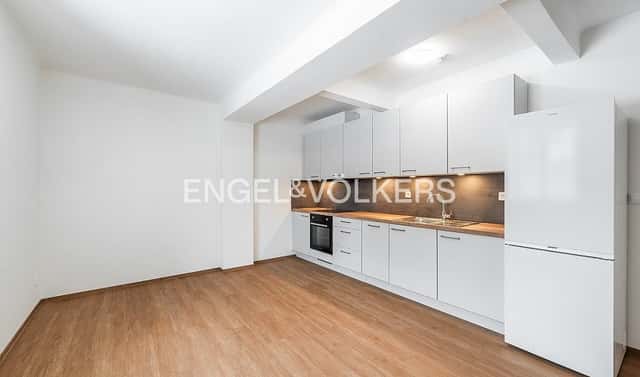 Pronájem bytu 2+kk 49 m², Šrobárova, Praha 10 – Vinohrady