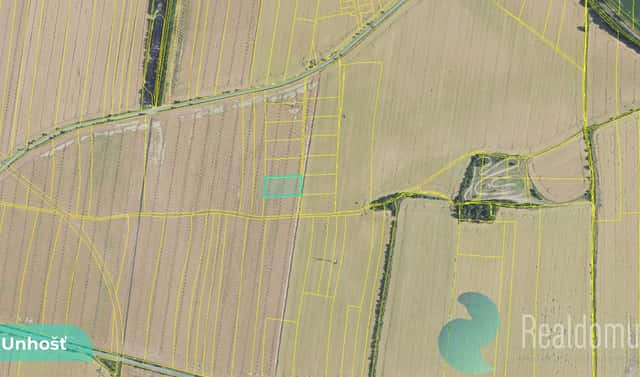 Prodej pole 1 581 m², Unhošť, okres Kladno