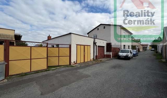 Garáž 22 m2 - ul. Italská, Holýšov, okr. Plzeň-jih, Italská, Holýšov, okres Plzeň-jih