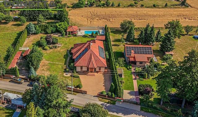 Prodej domu 233 m² s pozemkem 1 194 m², Mokrovousy, okres Hradec Králové
