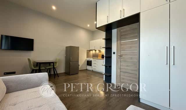 Pronájem bytu 1+kk 25 m², Palackého, Poděbrady – Poděbrady III, okres Nymburk