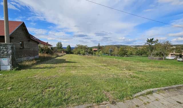 Prodej stavebního pozemku 639 m², Dolny, Omice, okres Brno-venkov