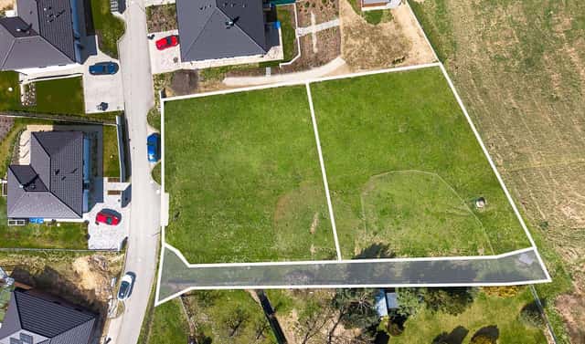 Prodej stavebního pozemku 1 696 m², Hosín, okres České Budějovice