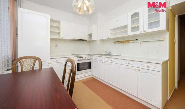 Prodej bytu 3+1 73 m², Jiráskova, Pardubice – Zelené Předměstí