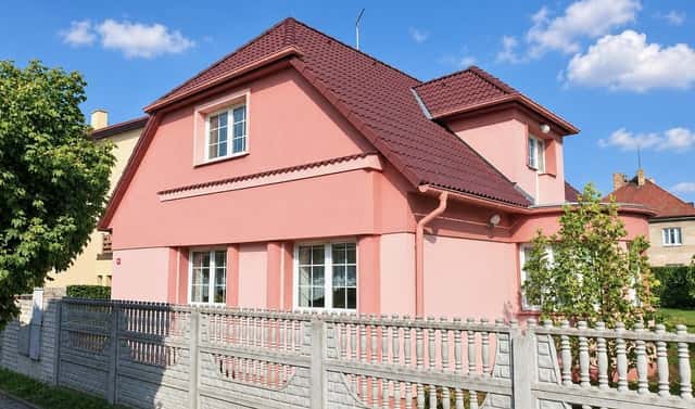 Pronájem domu 289 m² s pozemkem 751 m², Hornopočernická, Praha 9 – Kbely