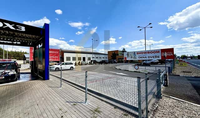 Pronájem obchodních prostor 600 m², Brněnská, Hodonín