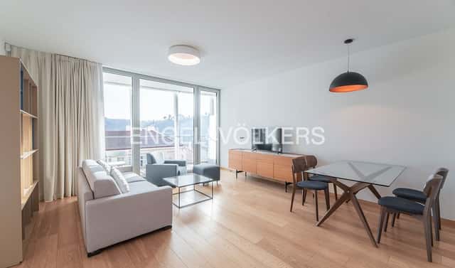 Pronájem bytu 2+kk 62 m², Holečkova, Praha 5