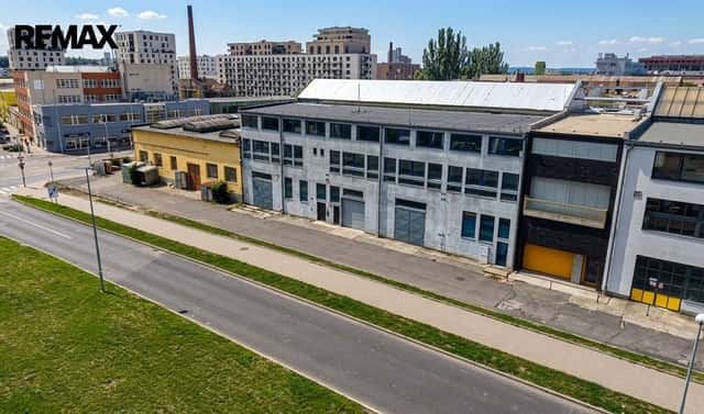 Pronájem skladovacích prostor 1 263 m², Praha 3 – Vysočany