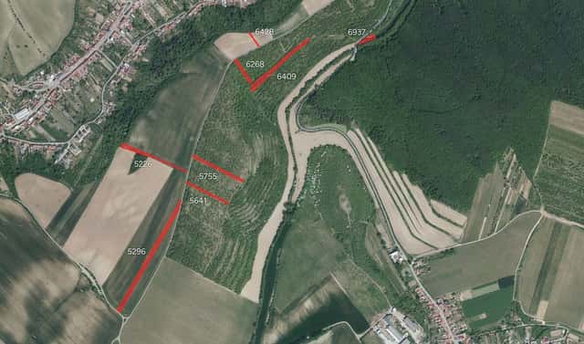 Prodej pole 19 471 m², Lovčice, okres Hodonín