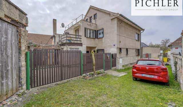 Prodej domu 171 m² s pozemkem 226 m², U Rybníka, Úžice, okres Mělník