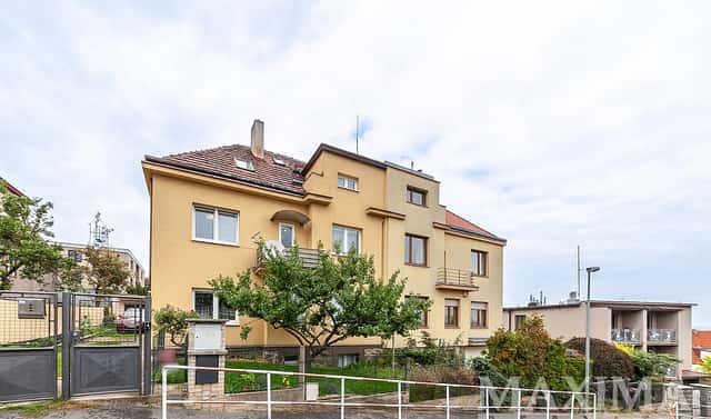 Prodej domu 255 m² s pozemkem 384 m², Pod Sychrovem II, Praha 10 – Michle