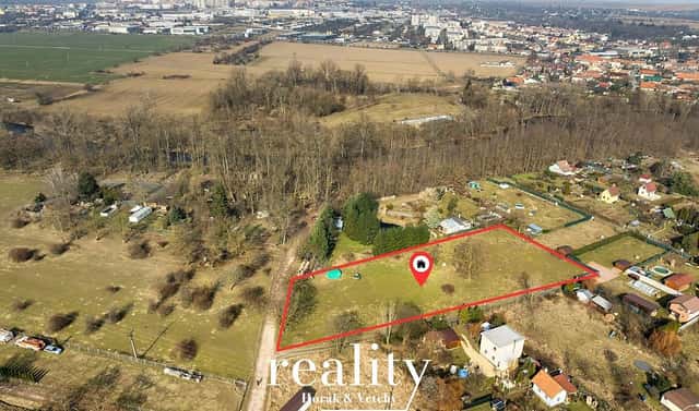 Prodej pozemku 2 057 m², Znojmo – Oblekovice