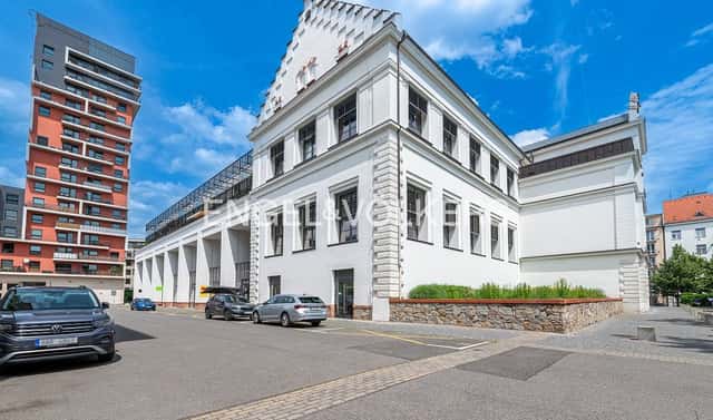 Pronájem obchodních prostor 250 m², Na Maninách, Praha 7 – Holešovice