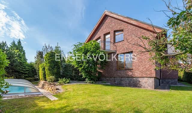 Pronájem domu 384 m² s pozemkem 903 m², Druhého odboje, Praha 6 – Nebušice