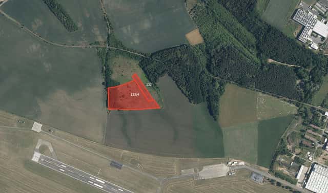 Prodej pole 26 087 m², Postřižín, okres Mělník