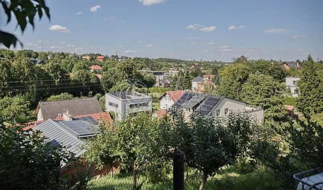 Prodej stavebního pozemku 924 m², Nad Strání, Statenice, okres Praha-západ