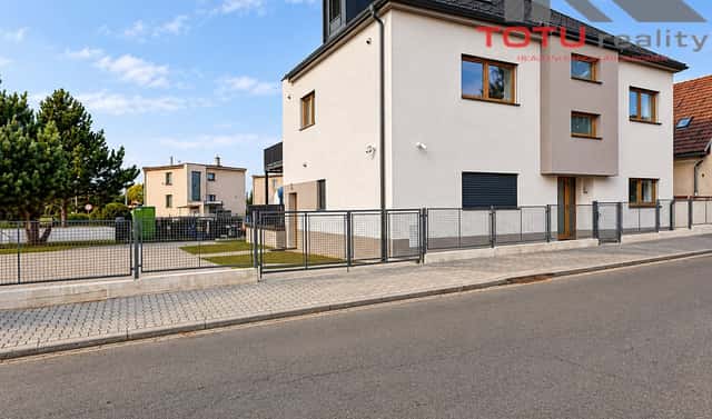 Pronájem bytu 1+kk 45 m², Gen. Svobody, Černožice, okres Hradec Králové