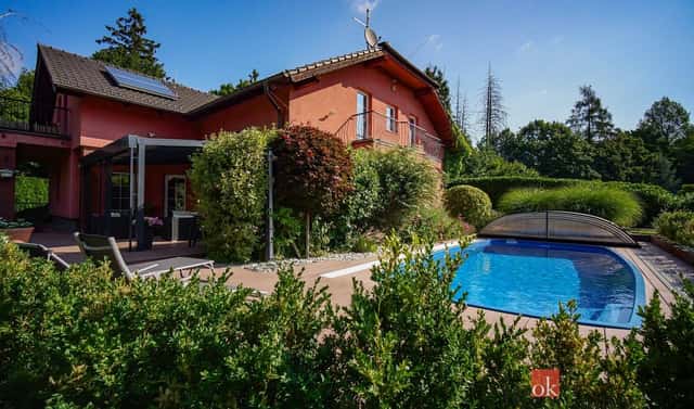 Prodej domu 389 m² s pozemkem 1 118 m², Honzíkova, Babice, okres Praha-východ