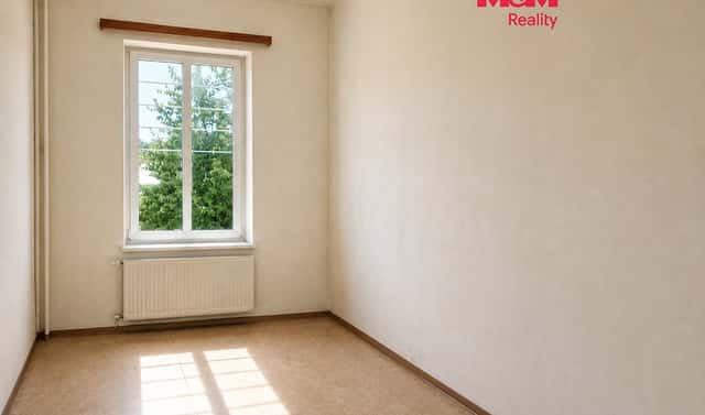 Pronájem kanceláře 16 m², Vršovců, Chomutov